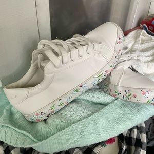 Flower white sneakers women’s size 8